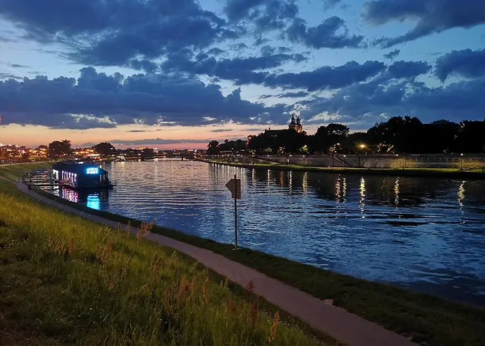 Luxury Jacuzzi كراكوفيا